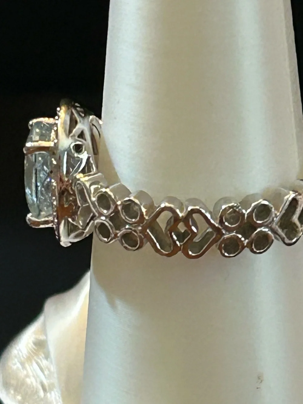 1.35CT Oval Aquamarine & .40CT White Zircon Openwork Heart Design Ring Size 9 SS
